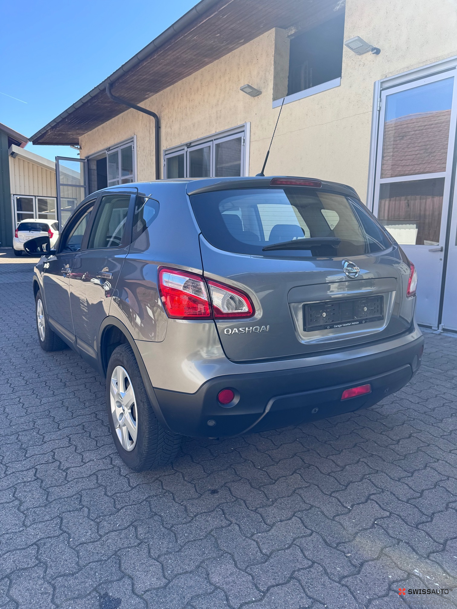 Auction Image