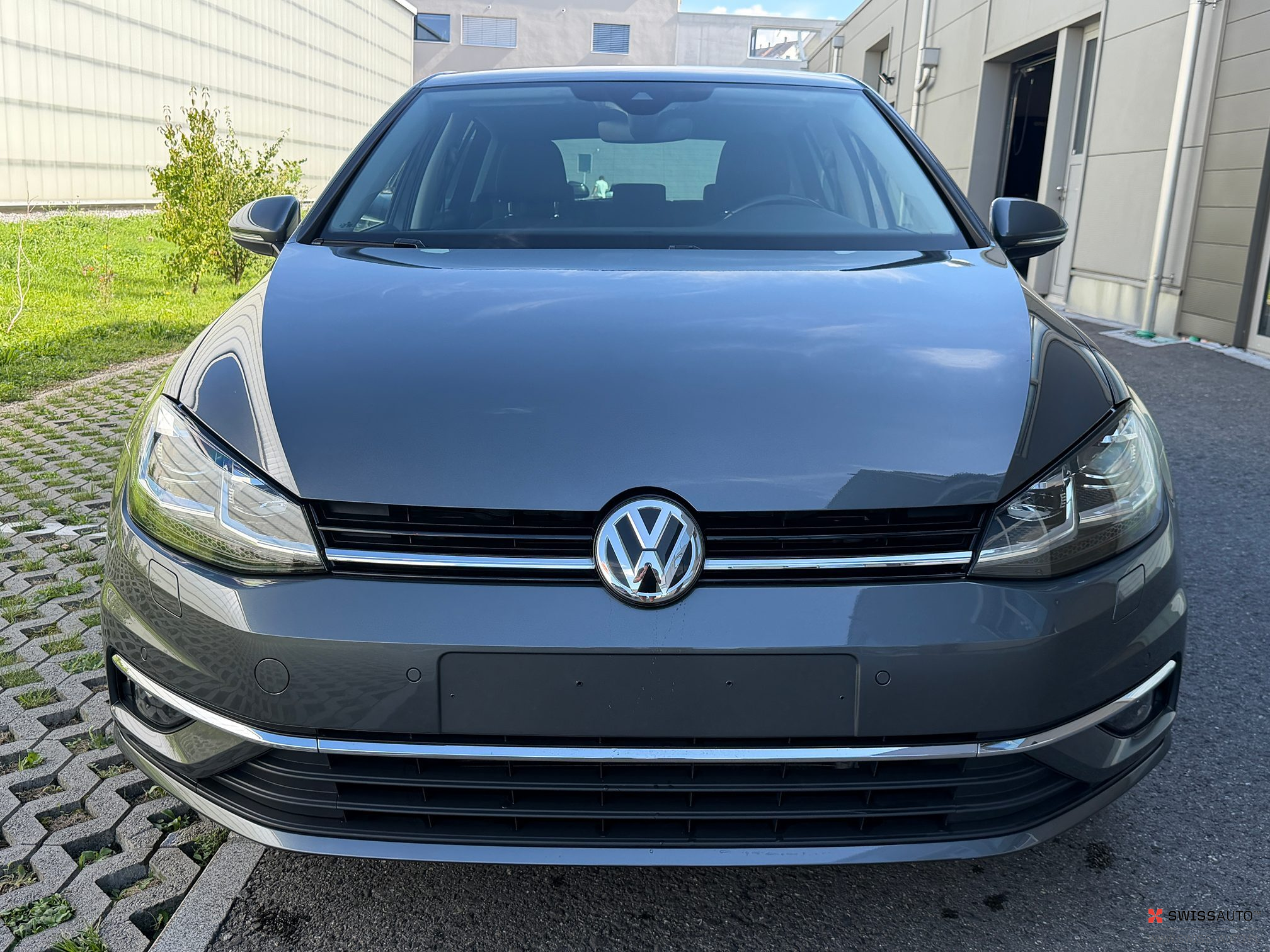Auction Image
