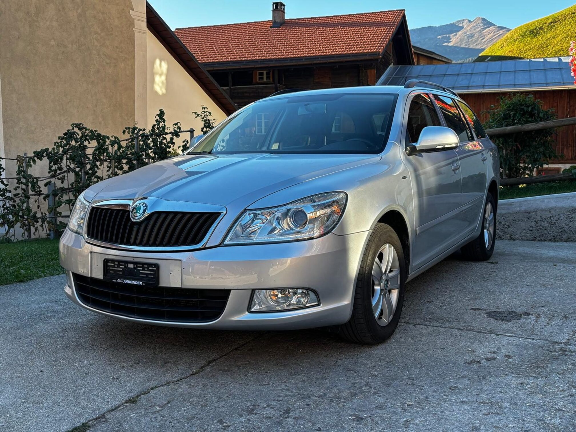 Auction Image