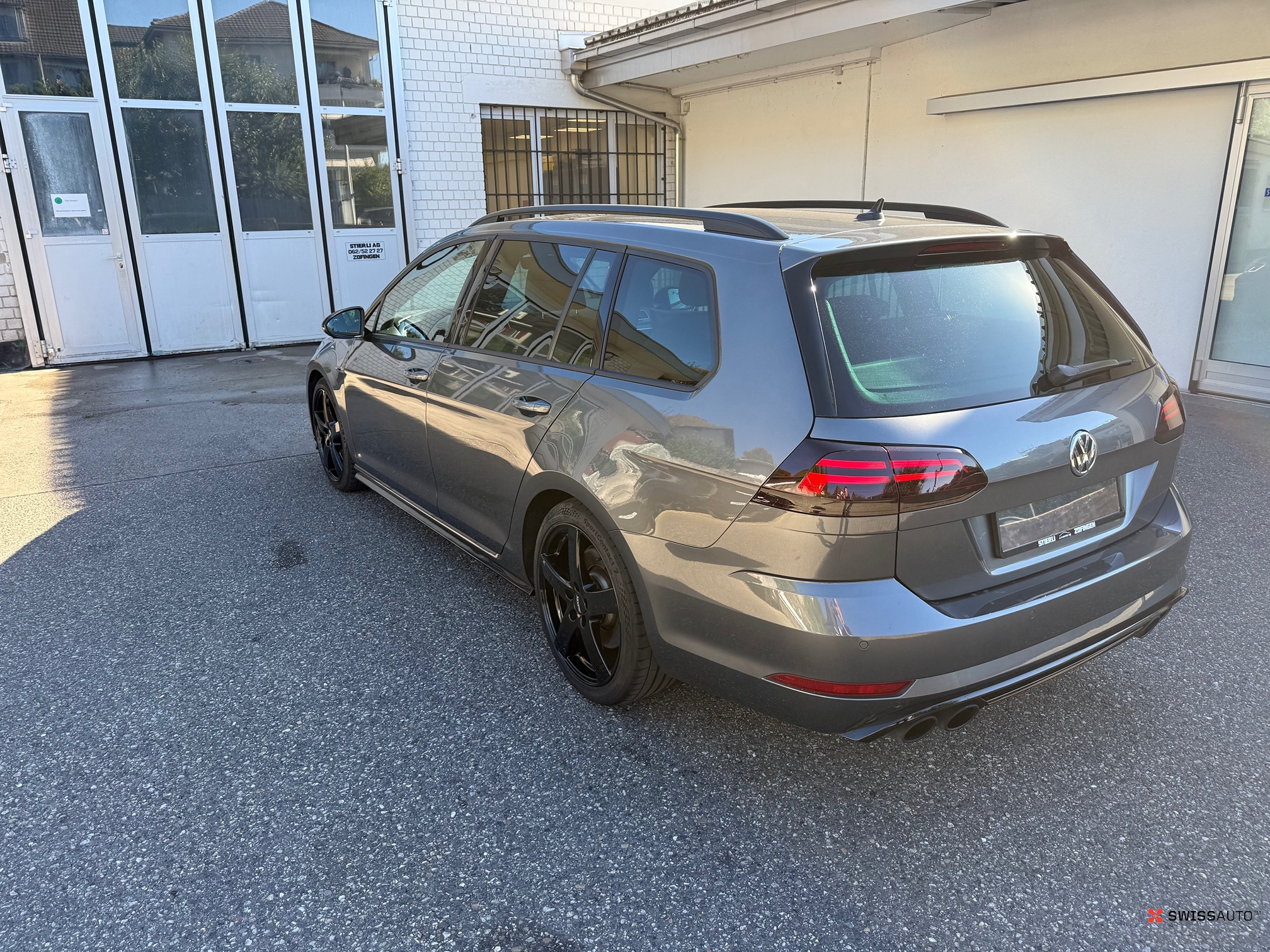 Auction Image