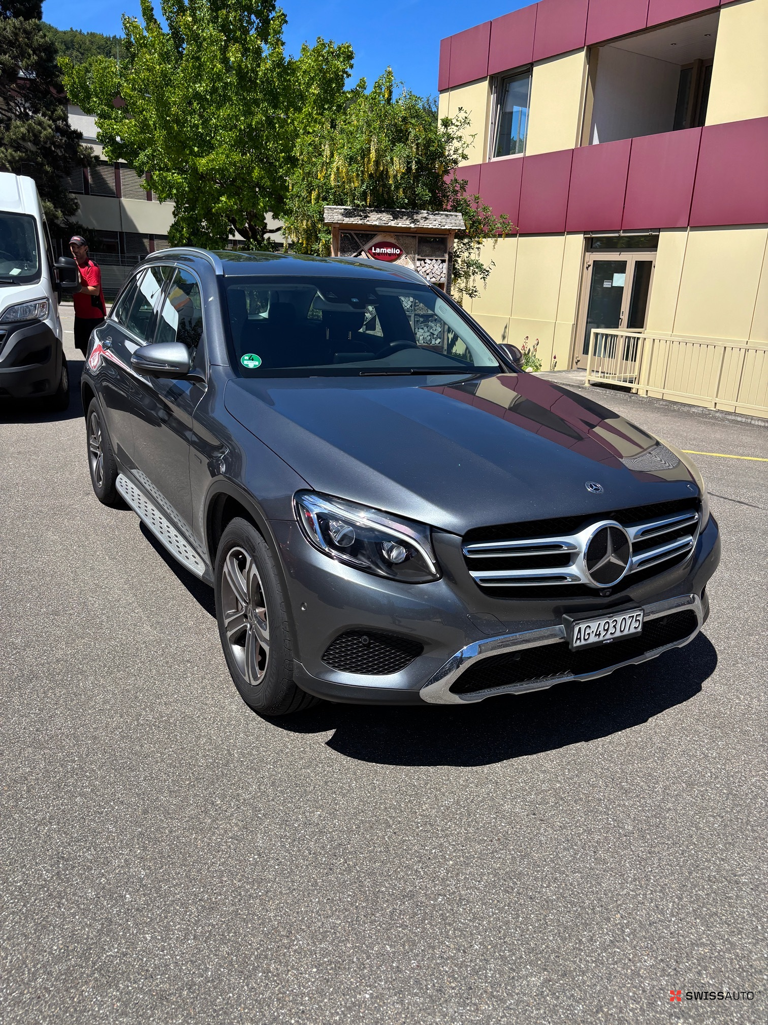 Auction Image