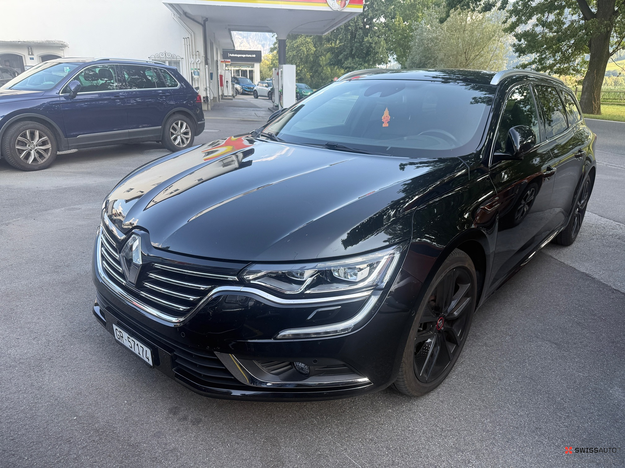 Auction Image