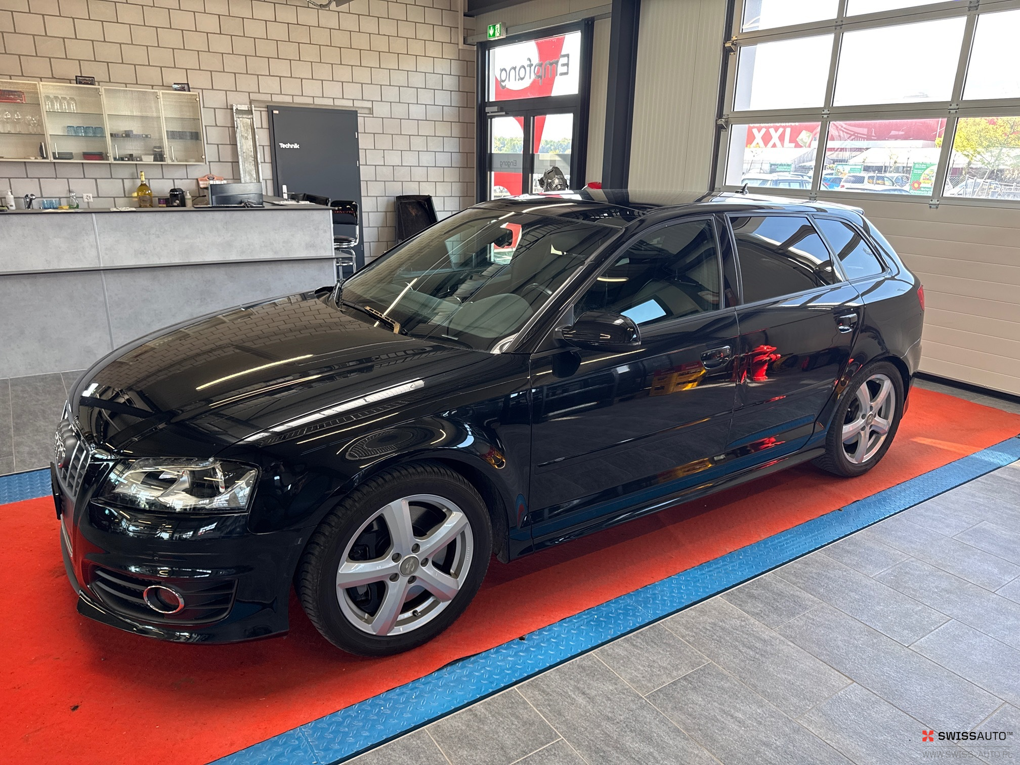 Auction Image