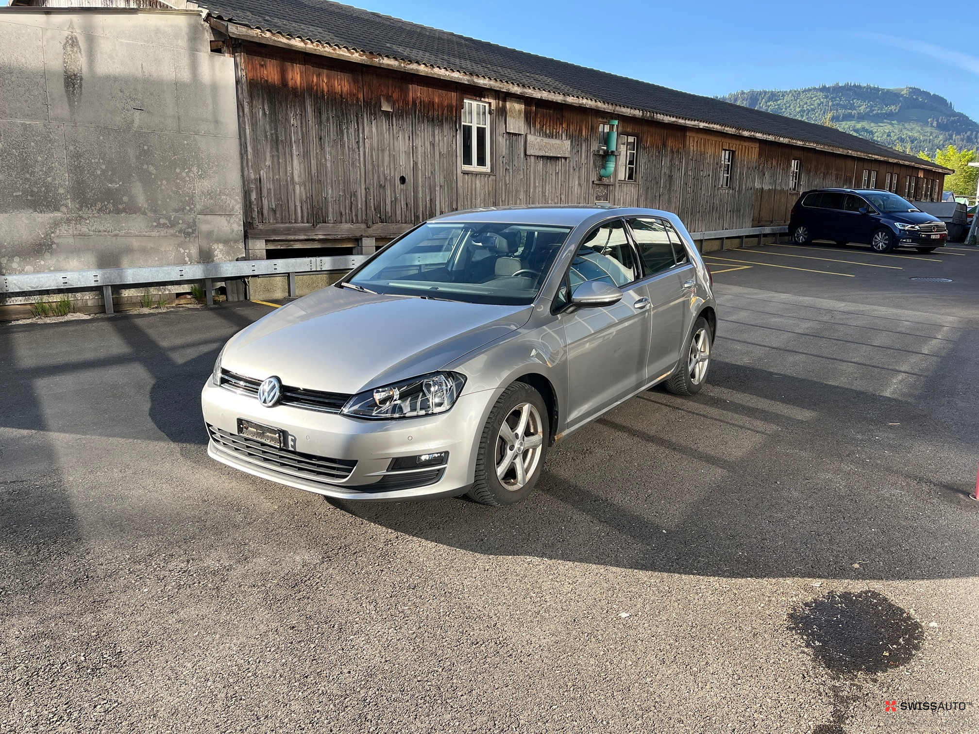 Auction Image