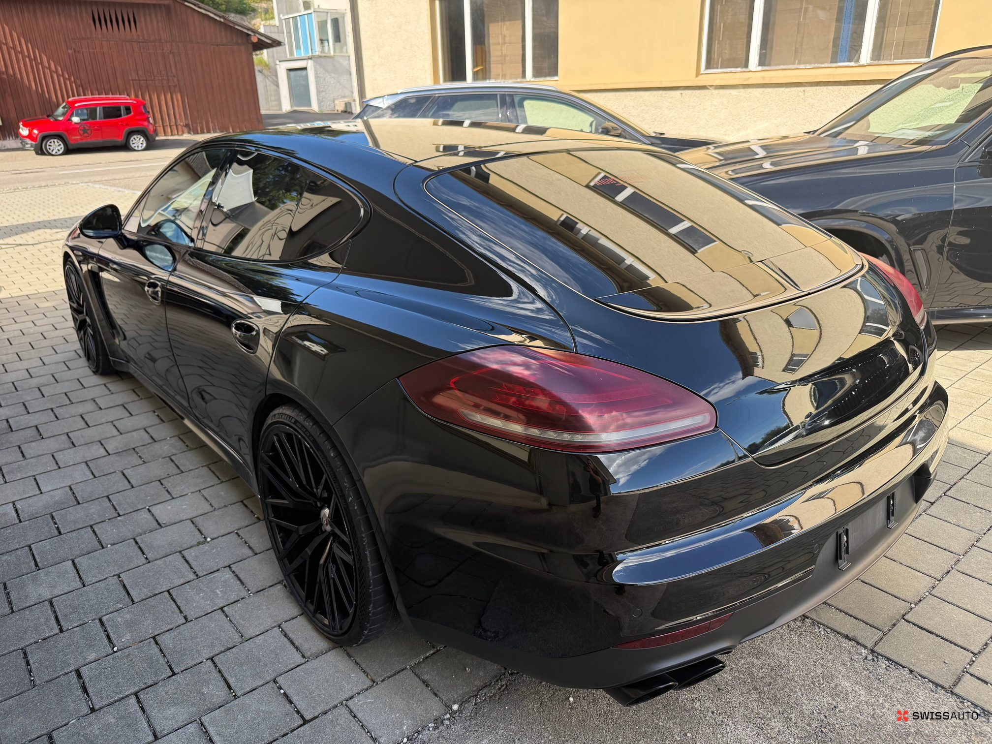 Auction Image