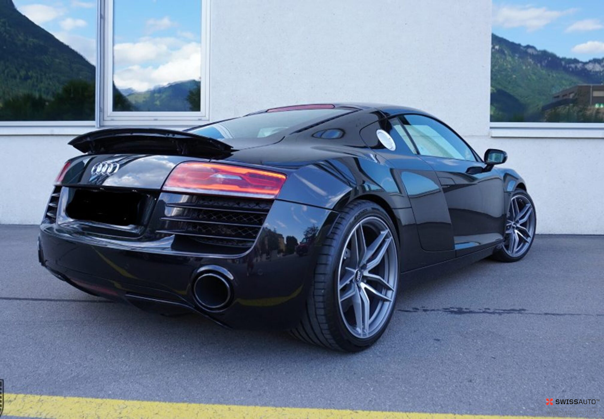 Auction Image
