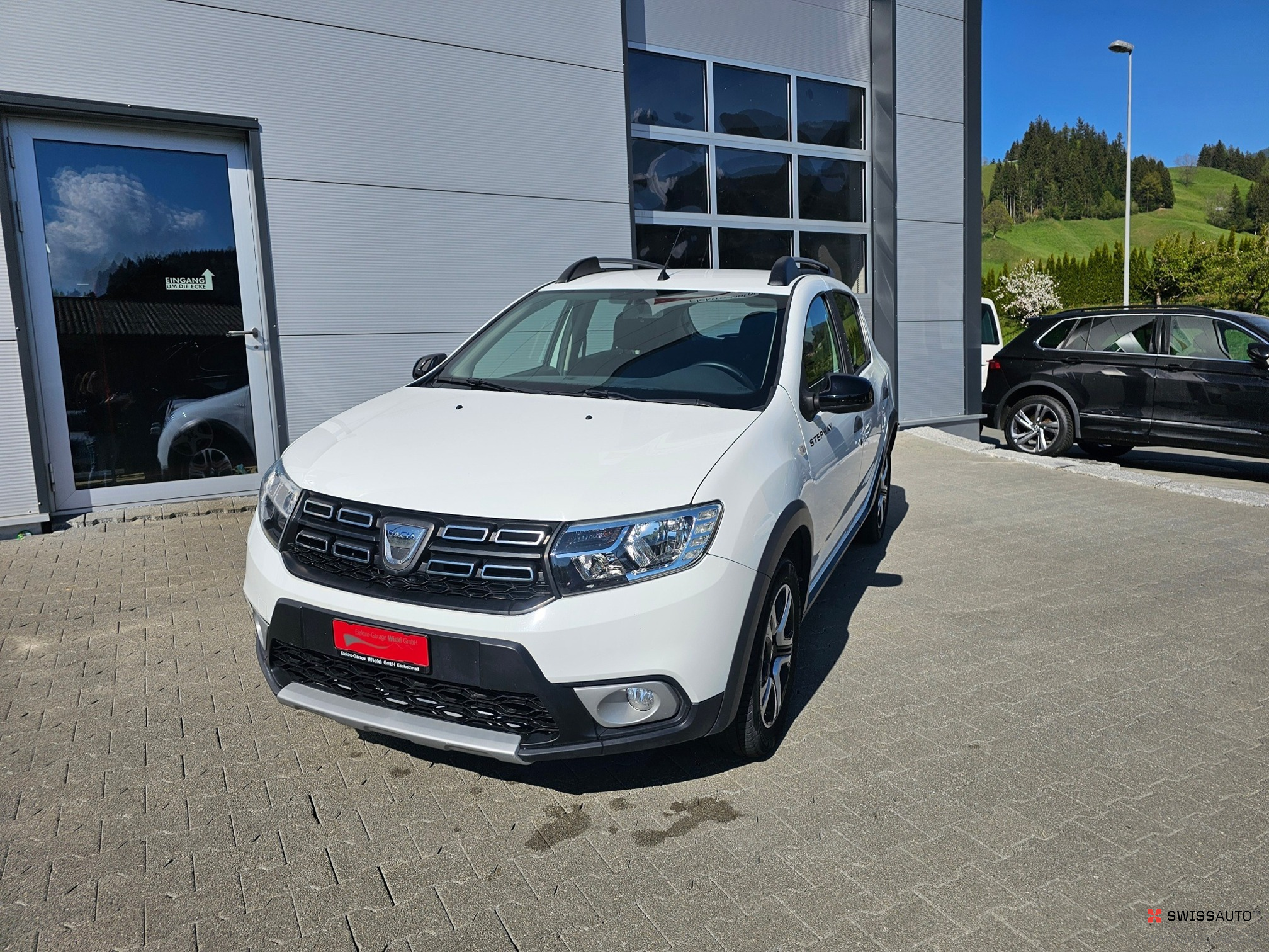 Auction Image