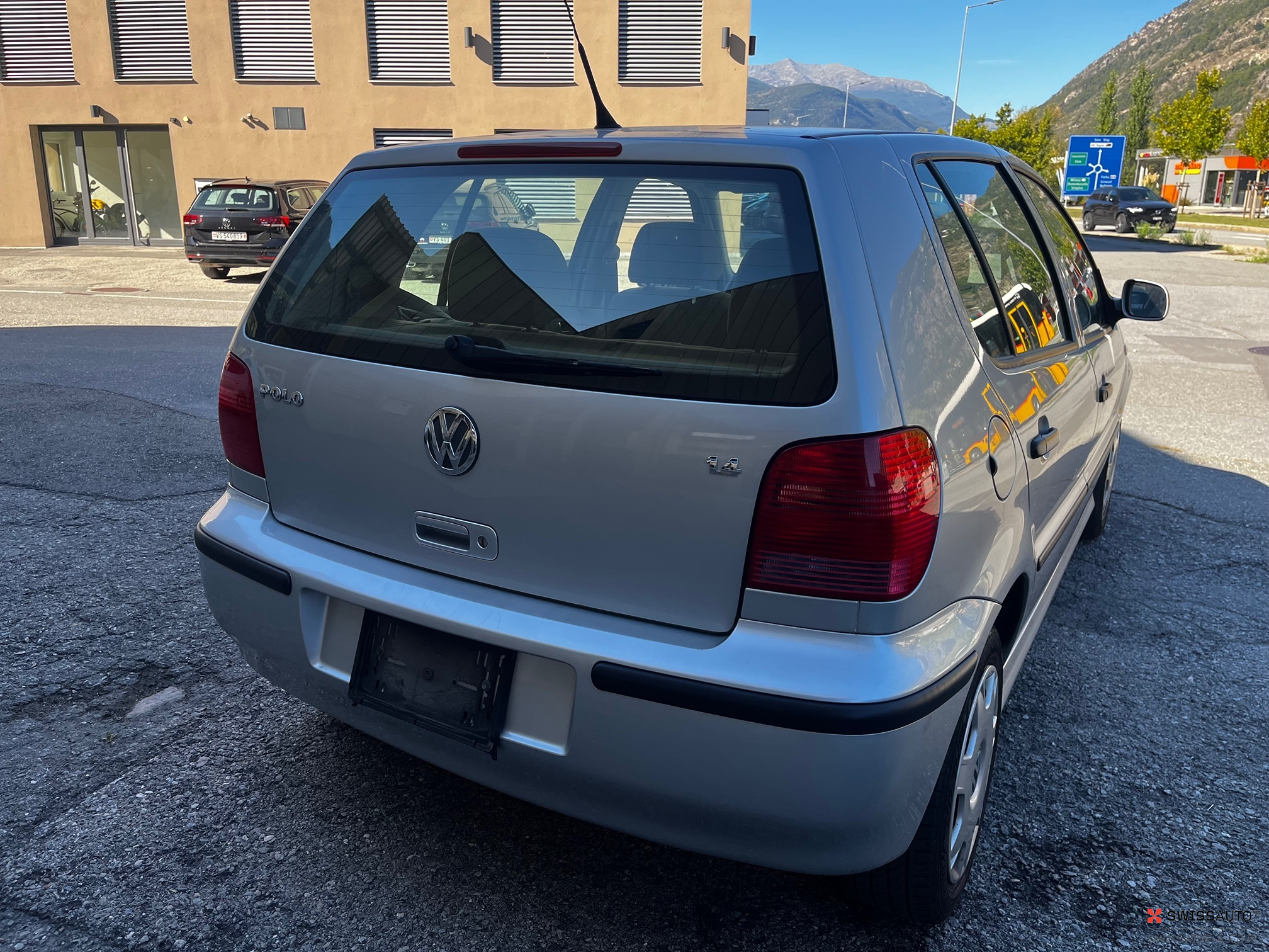 Auction Image