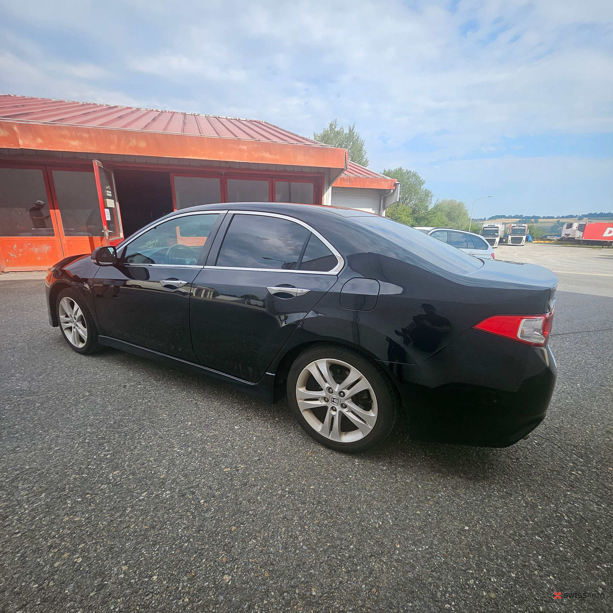 Auction Image