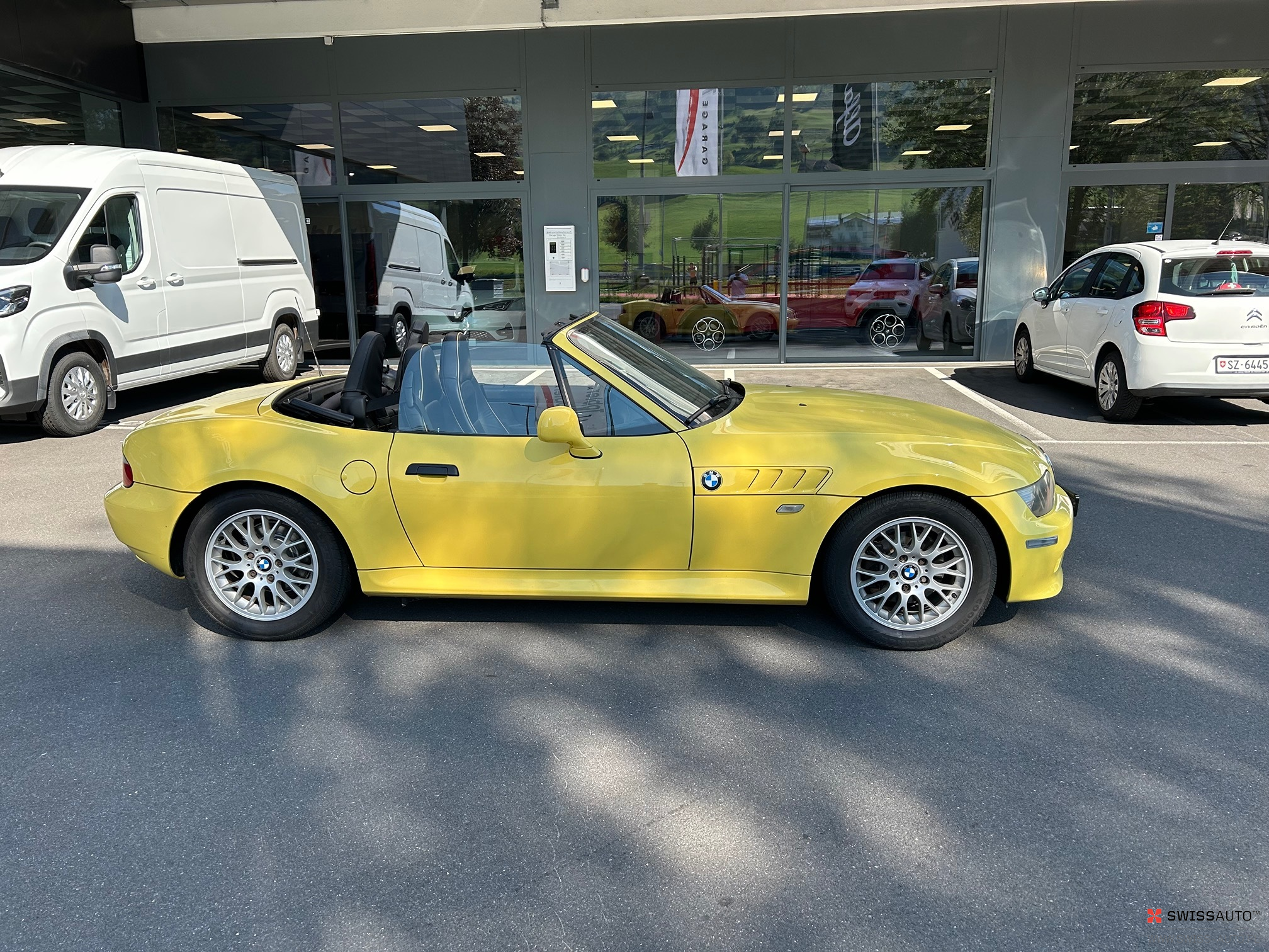 Auction Image