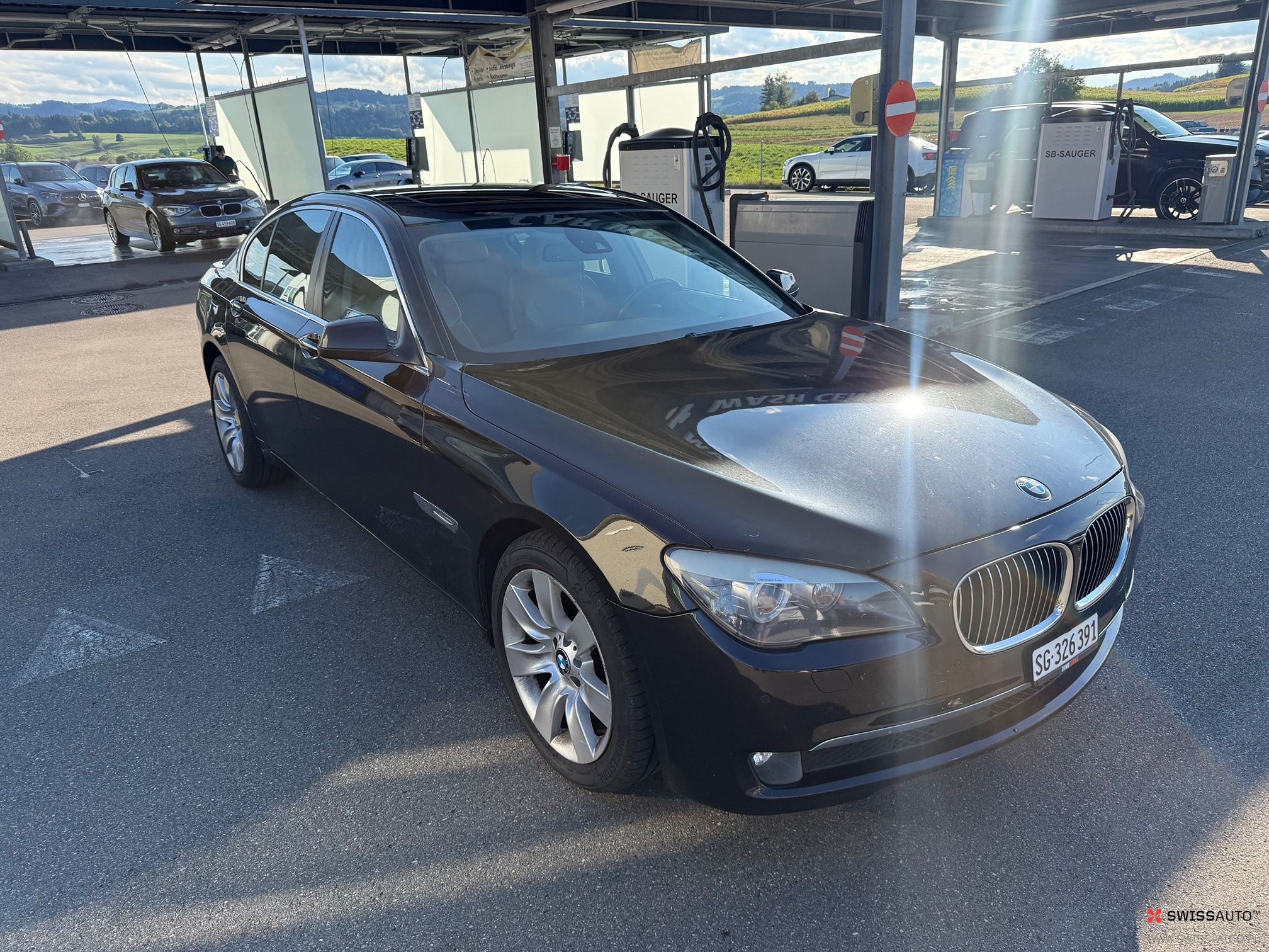 Auction Image