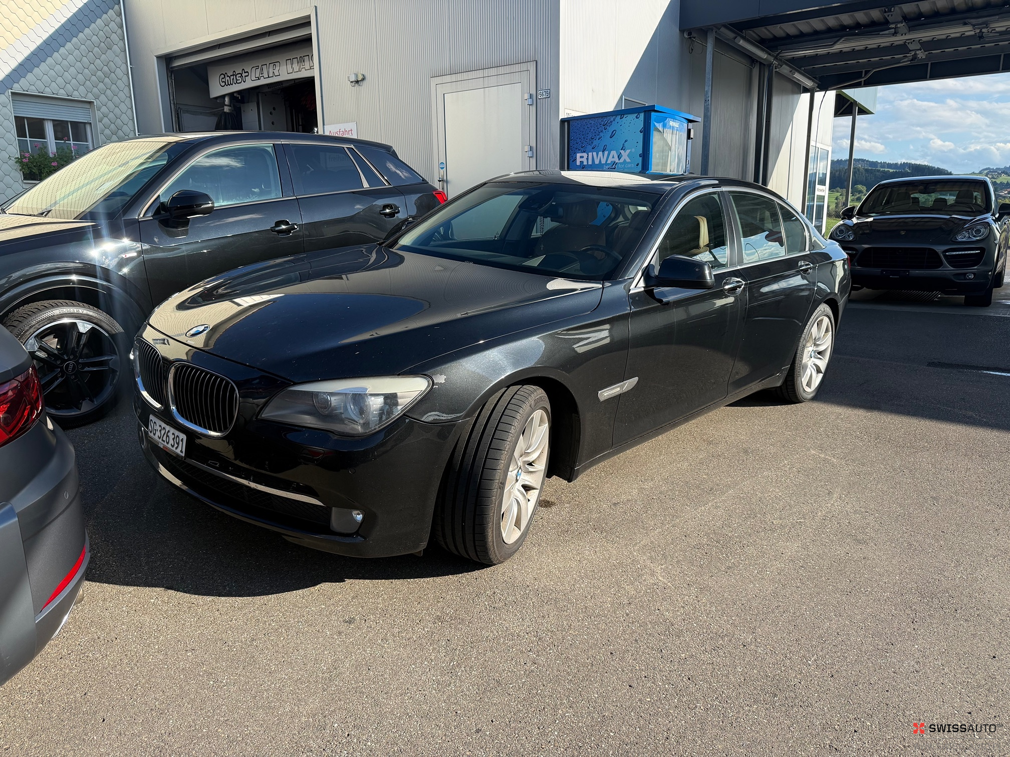 Auction Image