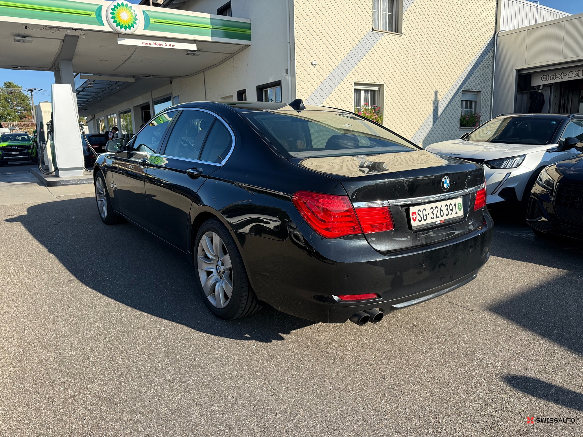 Auction Image