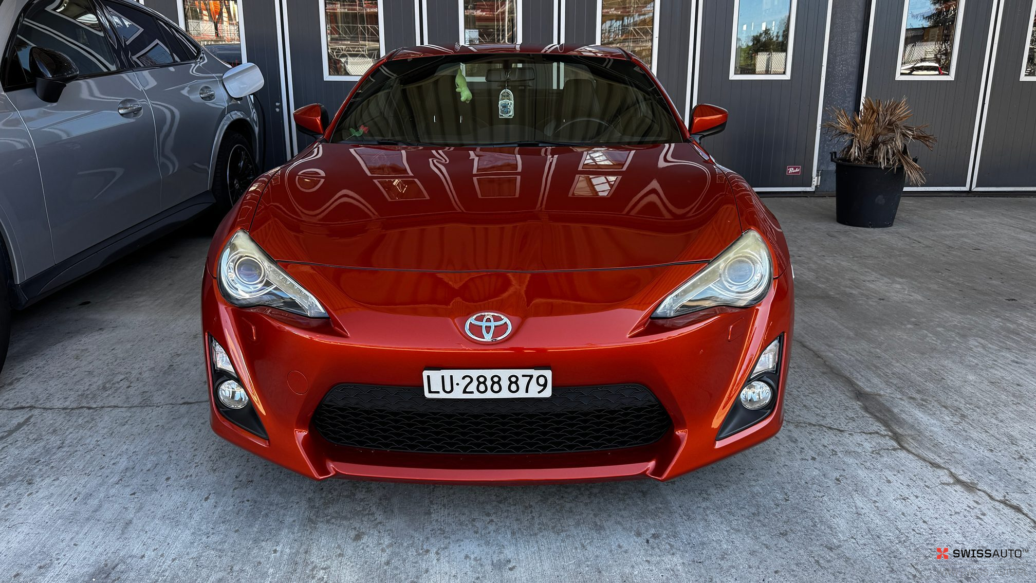 Auction Image