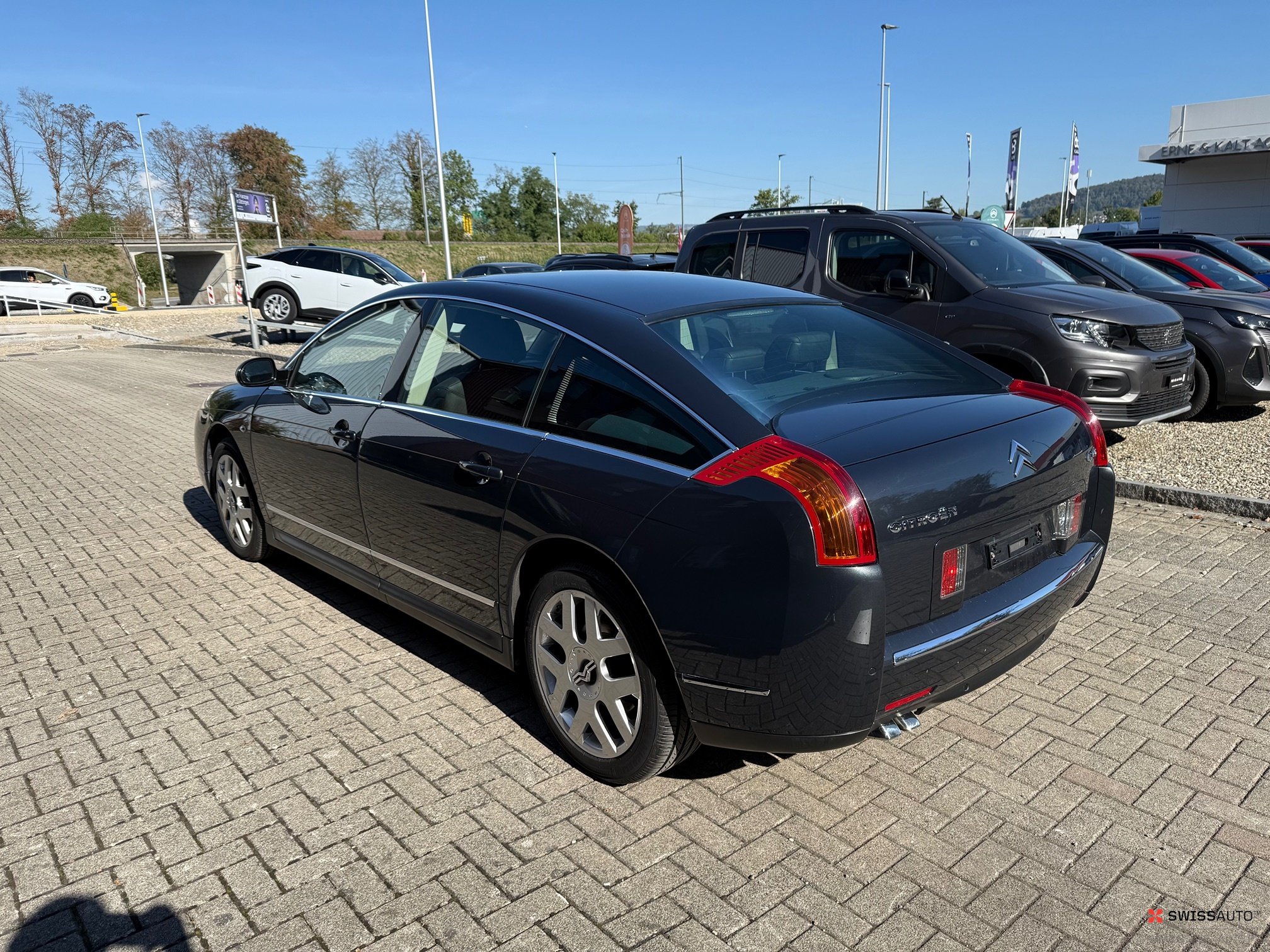 Auction Image