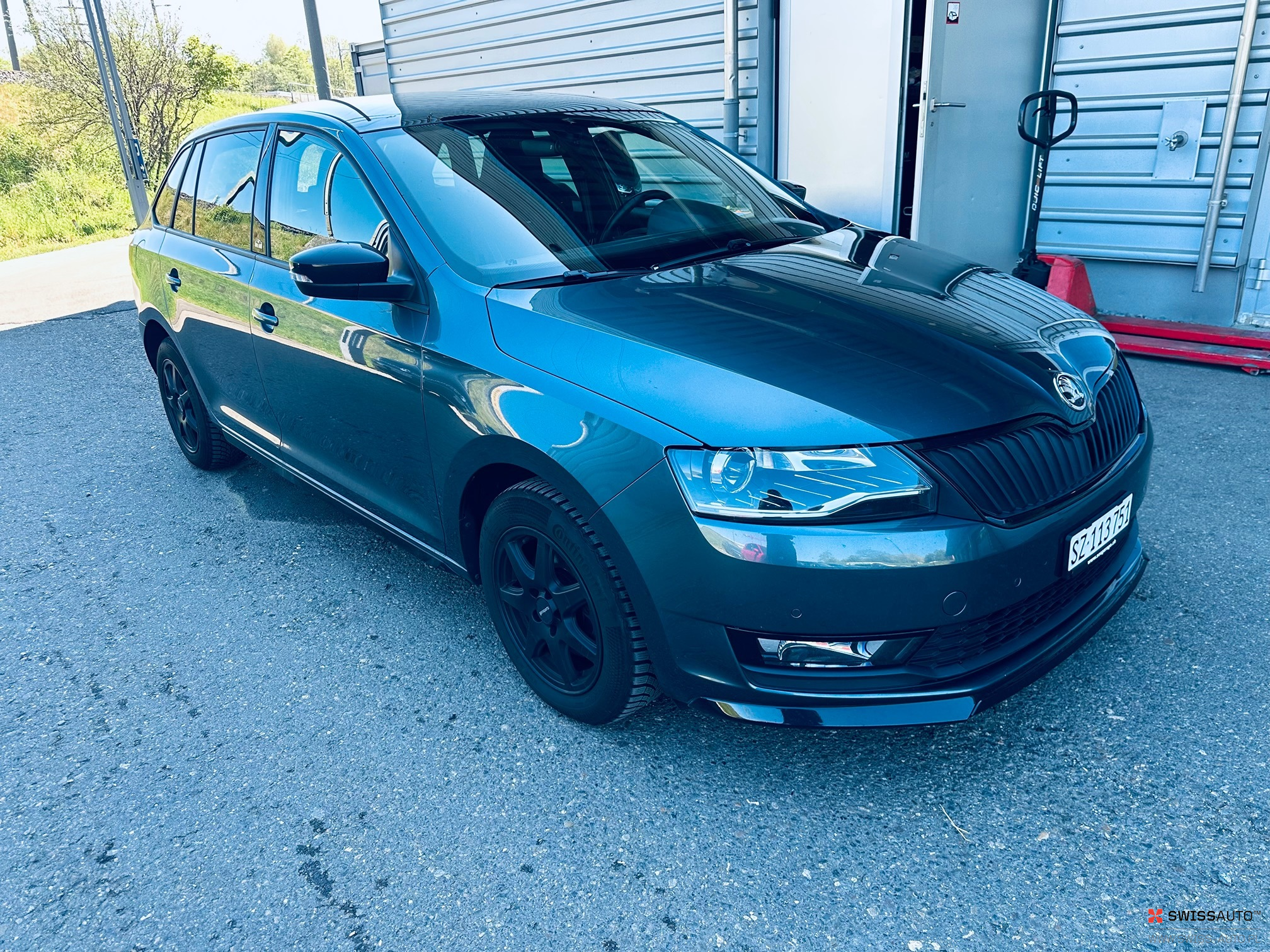 Auction Image