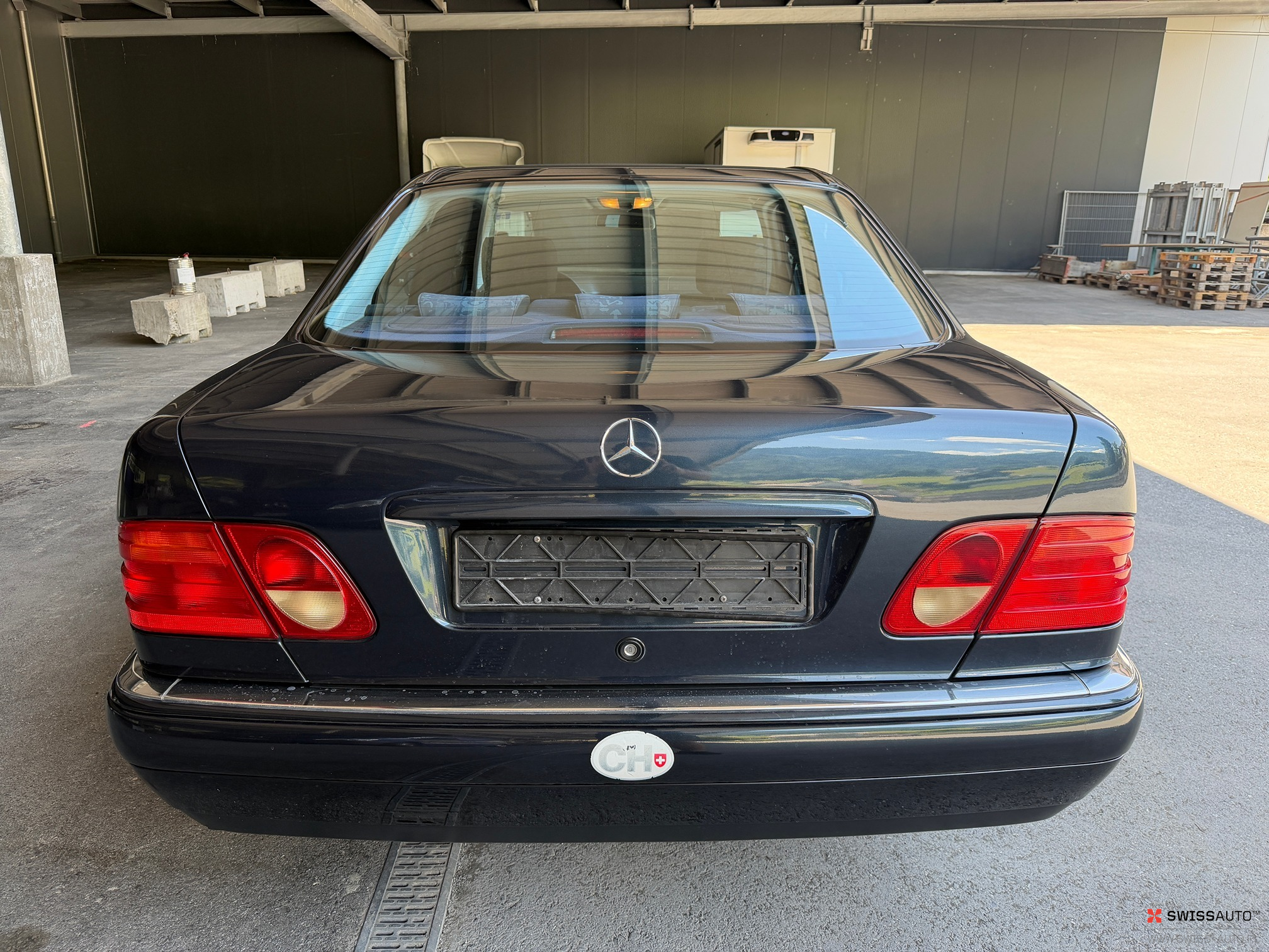 Auction Image