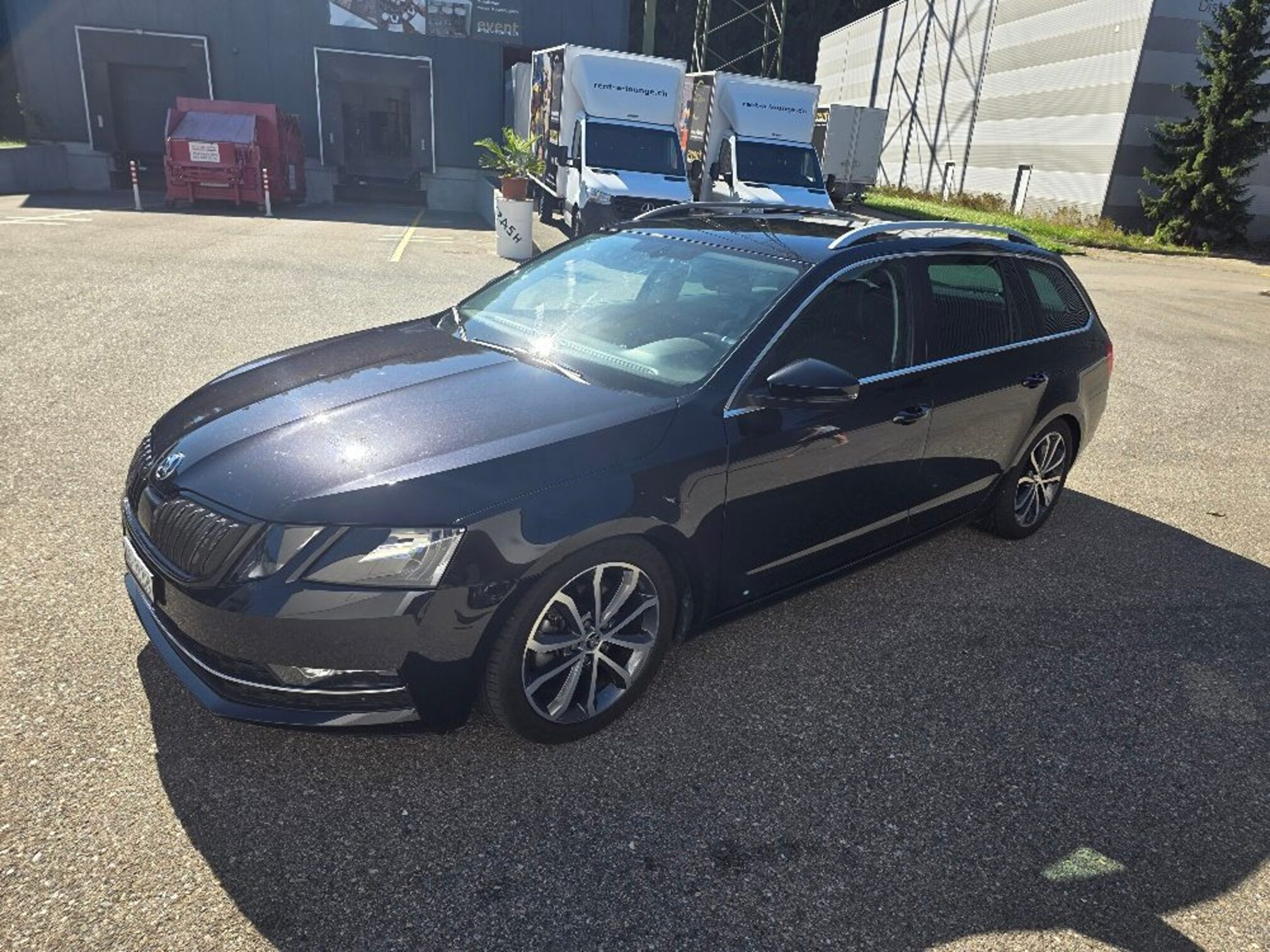 Auction Image