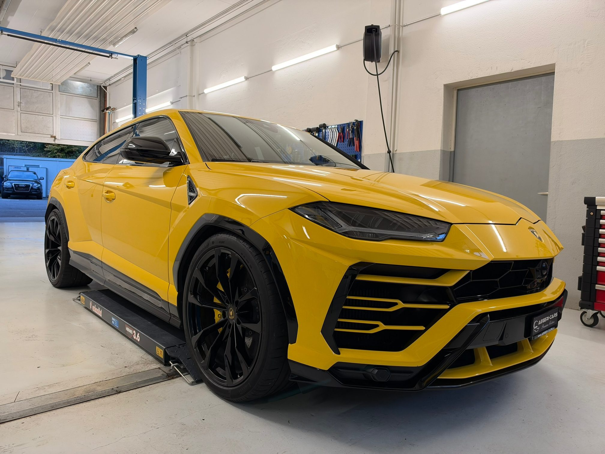 Auction Image