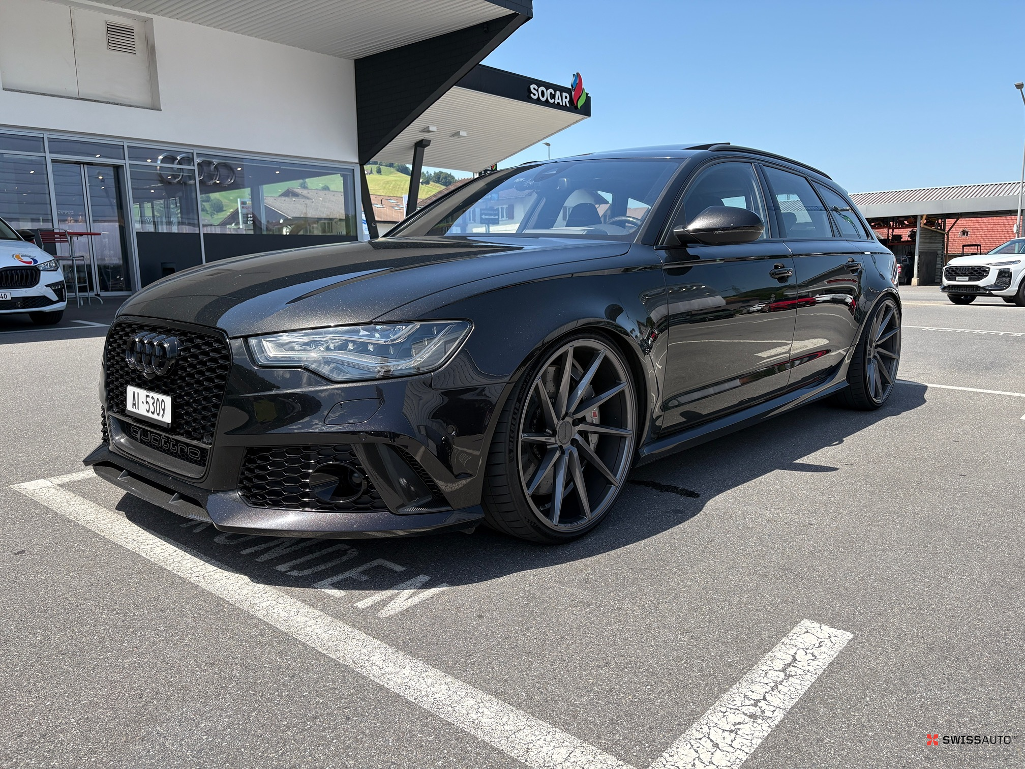 Auction Image