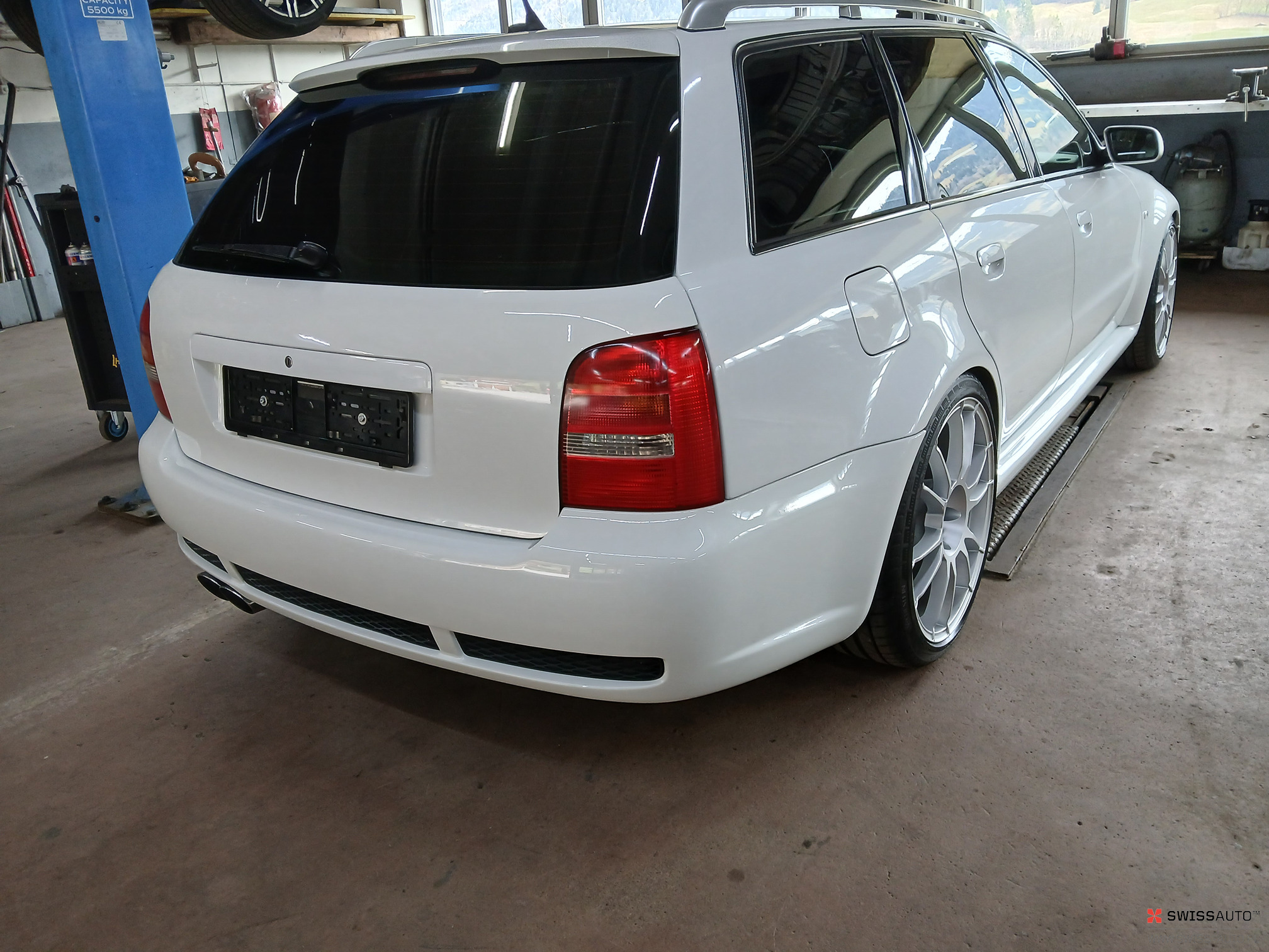 Auction Image
