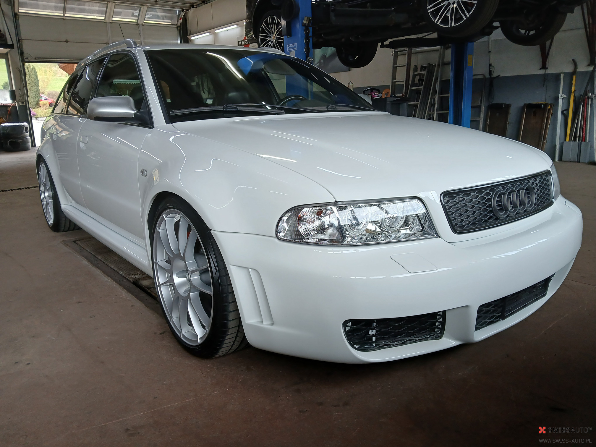 Auction Image
