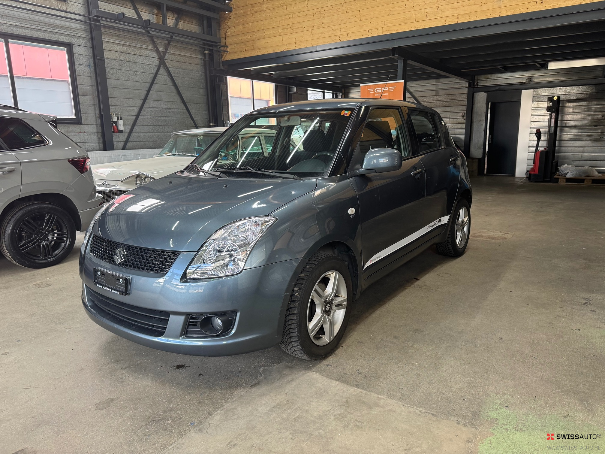 Auction Image
