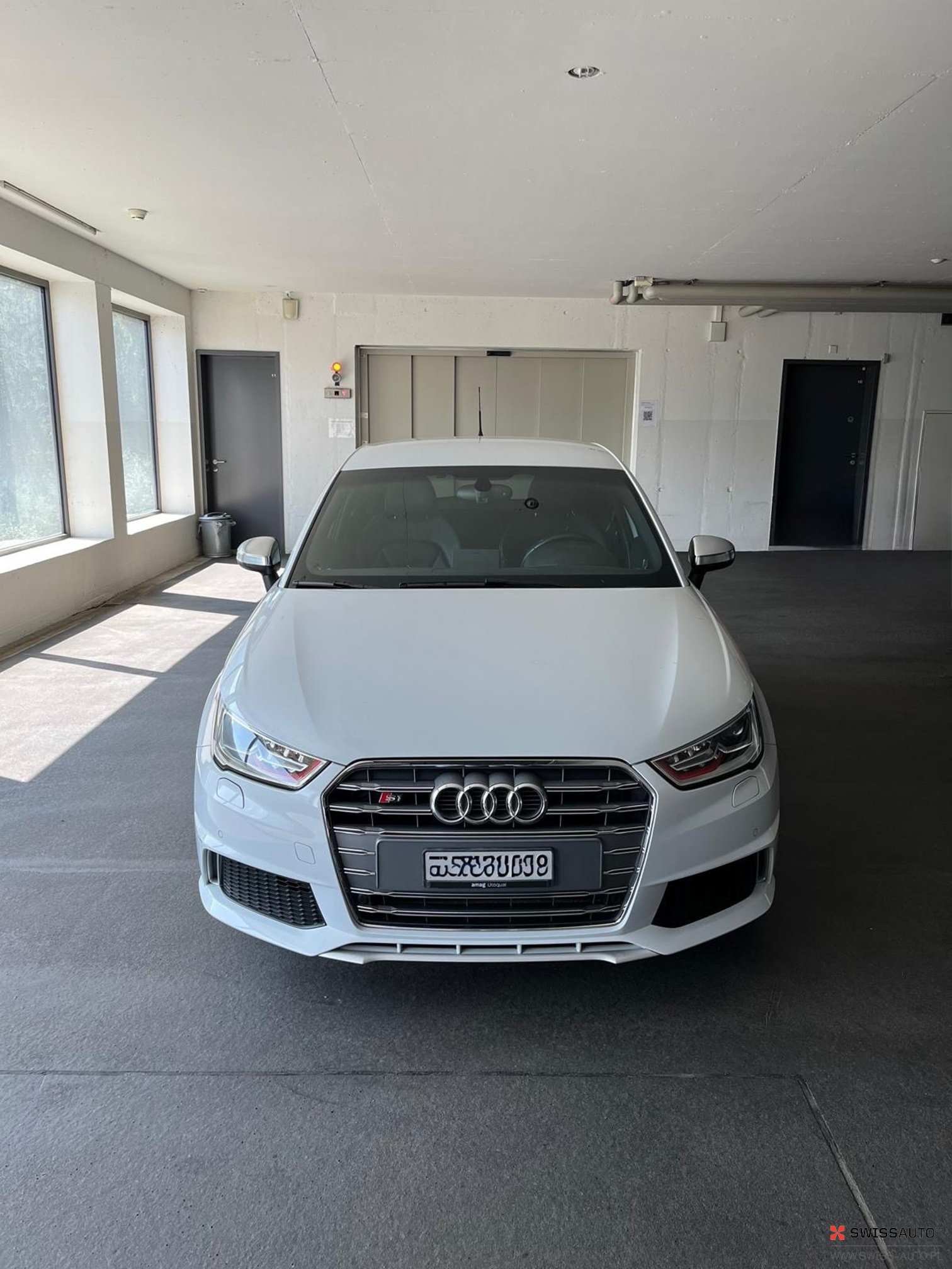 Auction Image