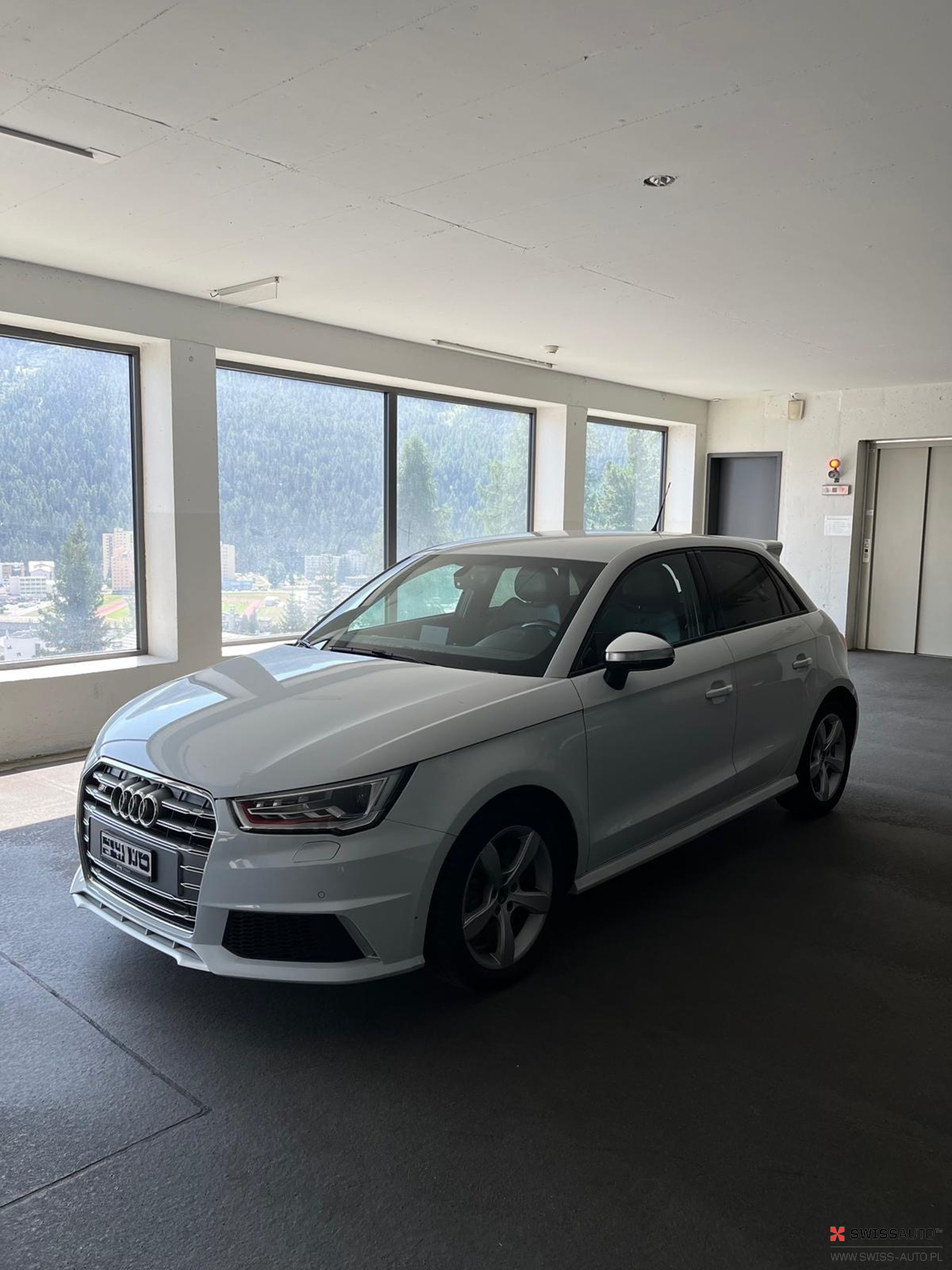Auction Image