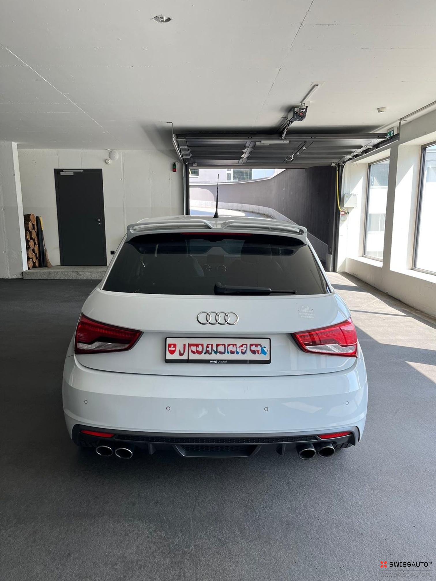 Auction Image