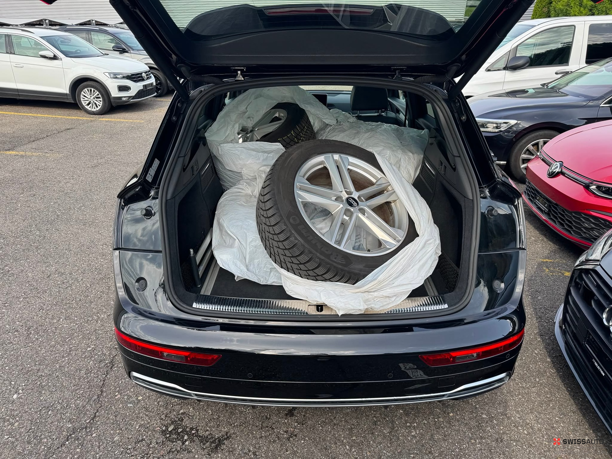 Auction Image