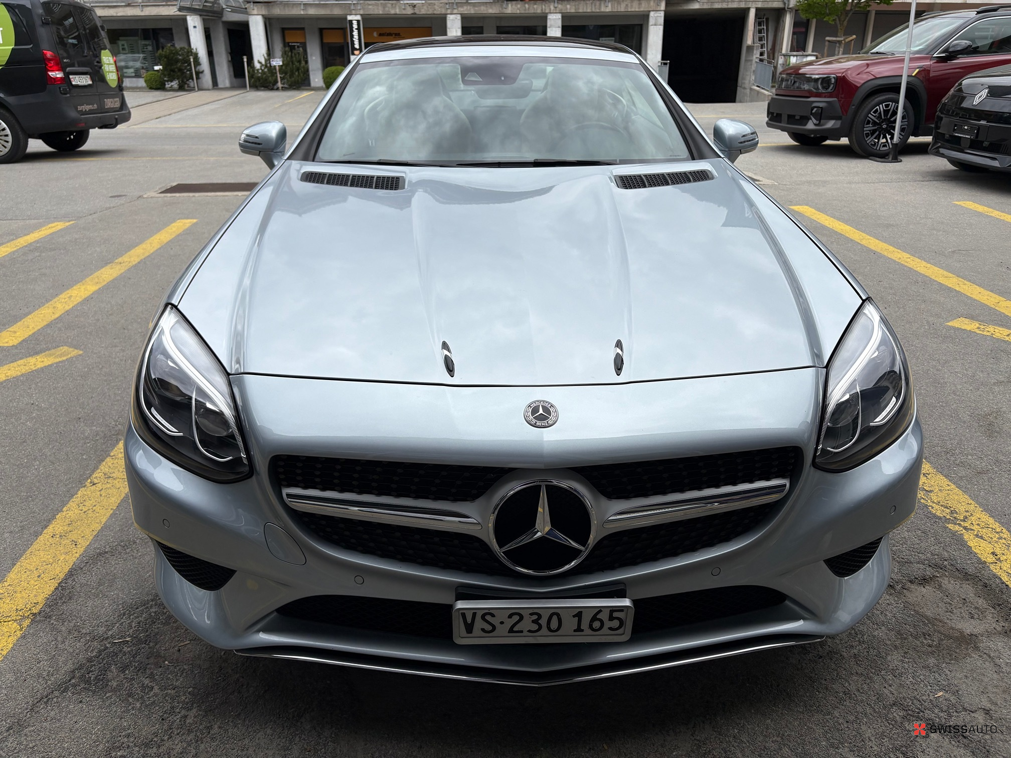Auction Image