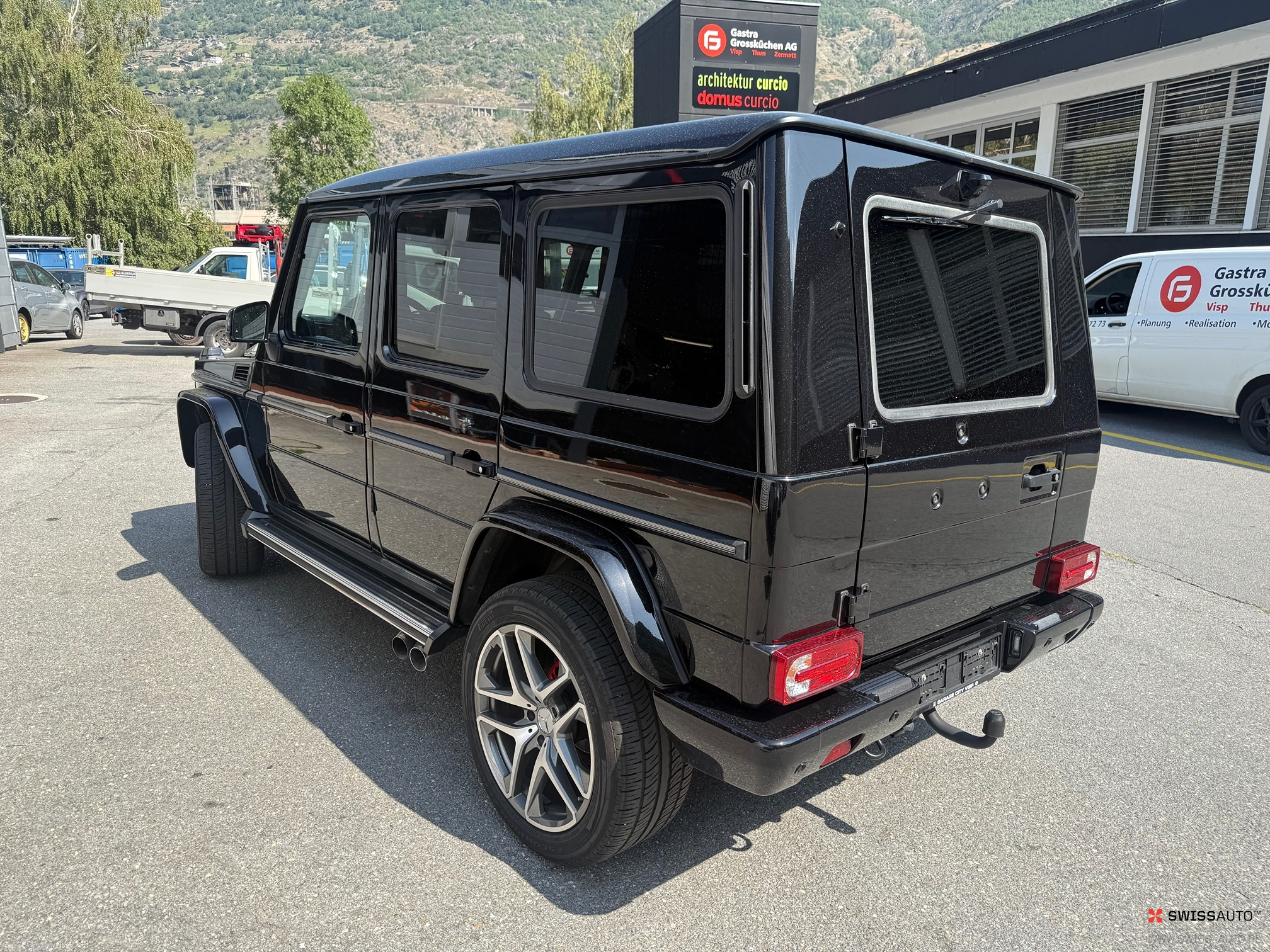 Auction Image