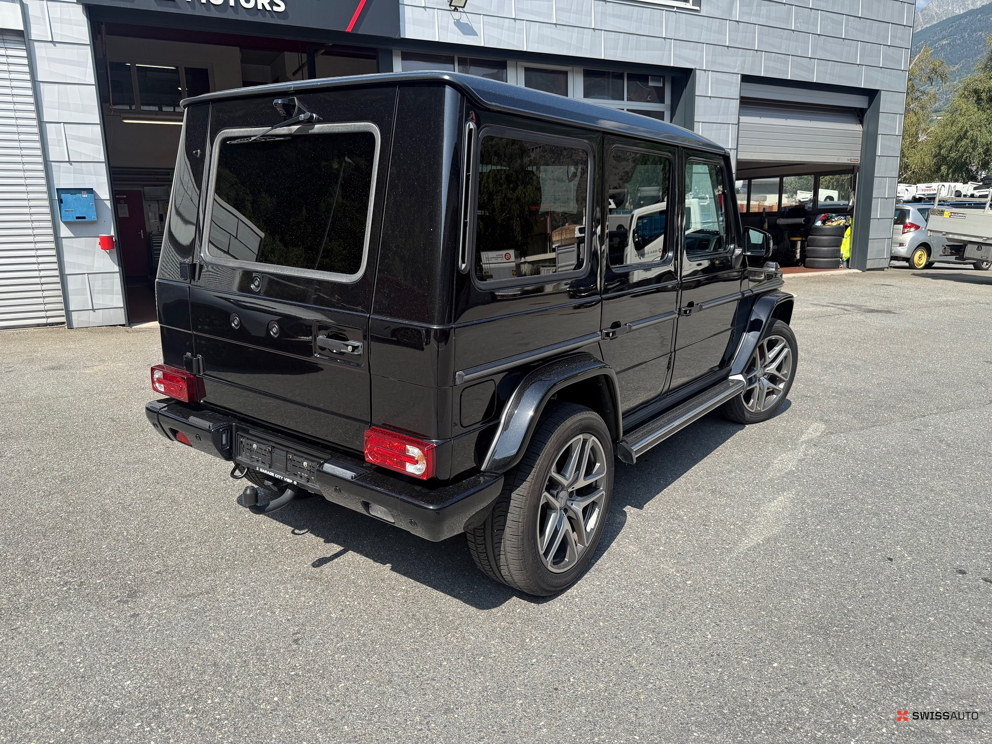 Auction Image