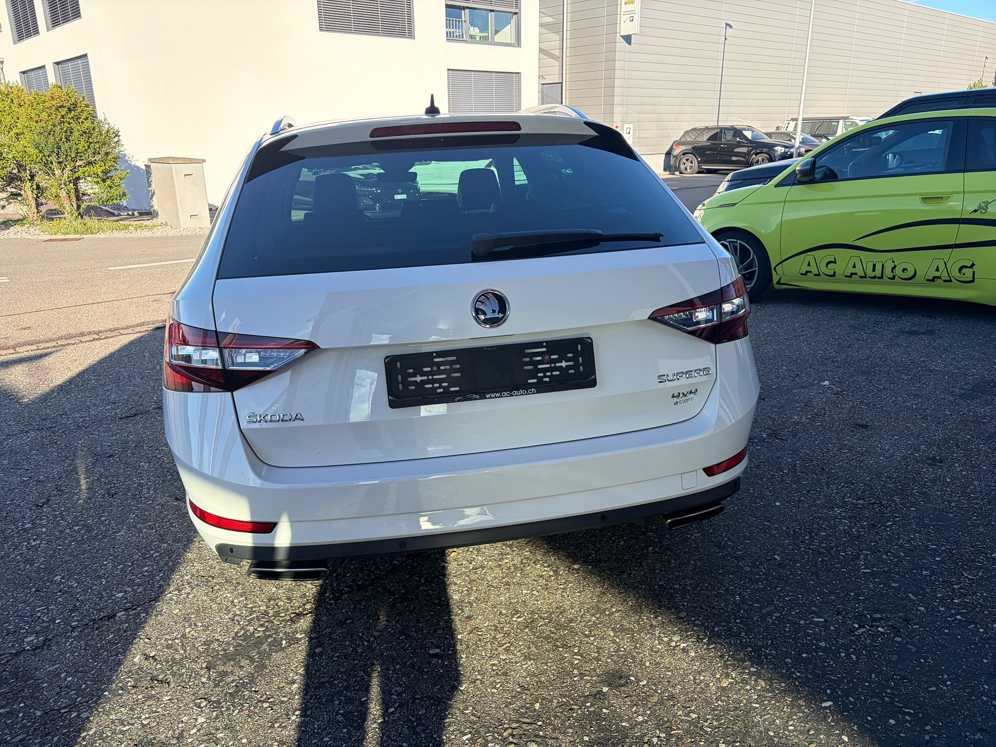 Auction Image
