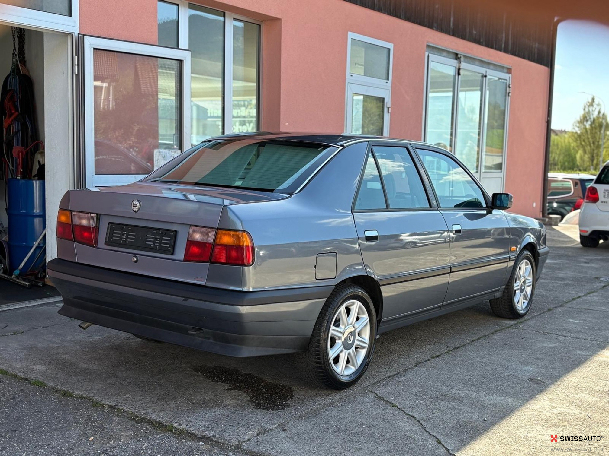 Auction Image