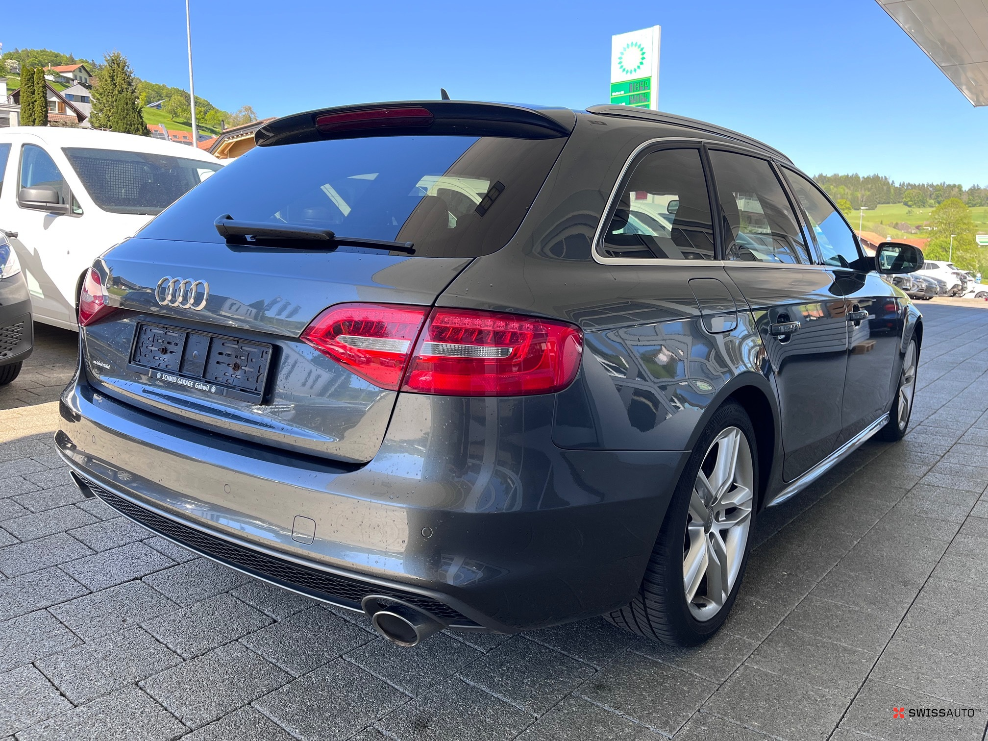 Auction Image