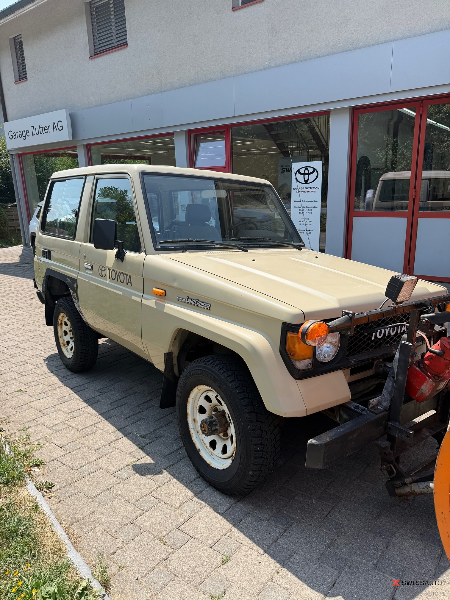 Auction Image