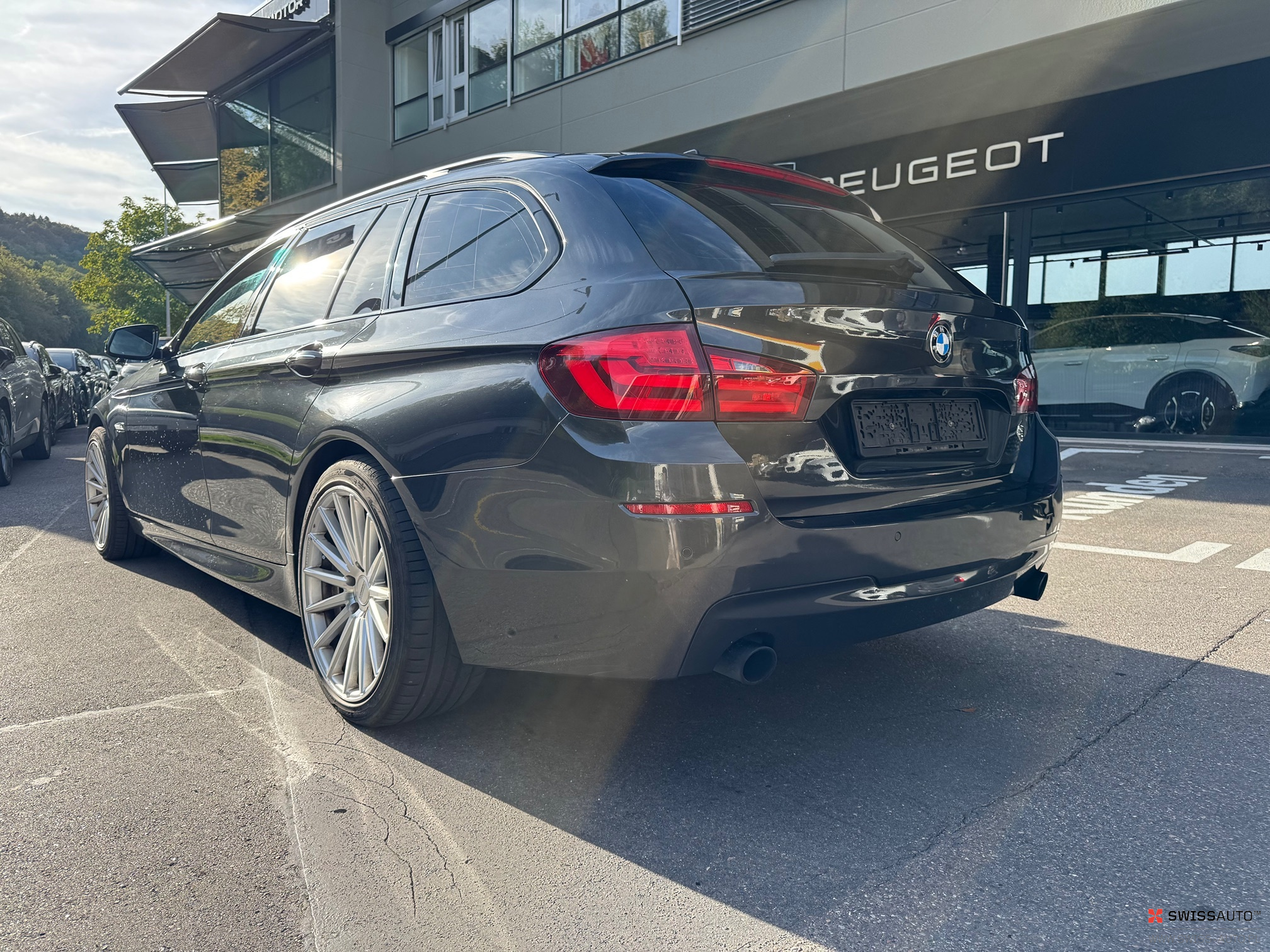Auction Image