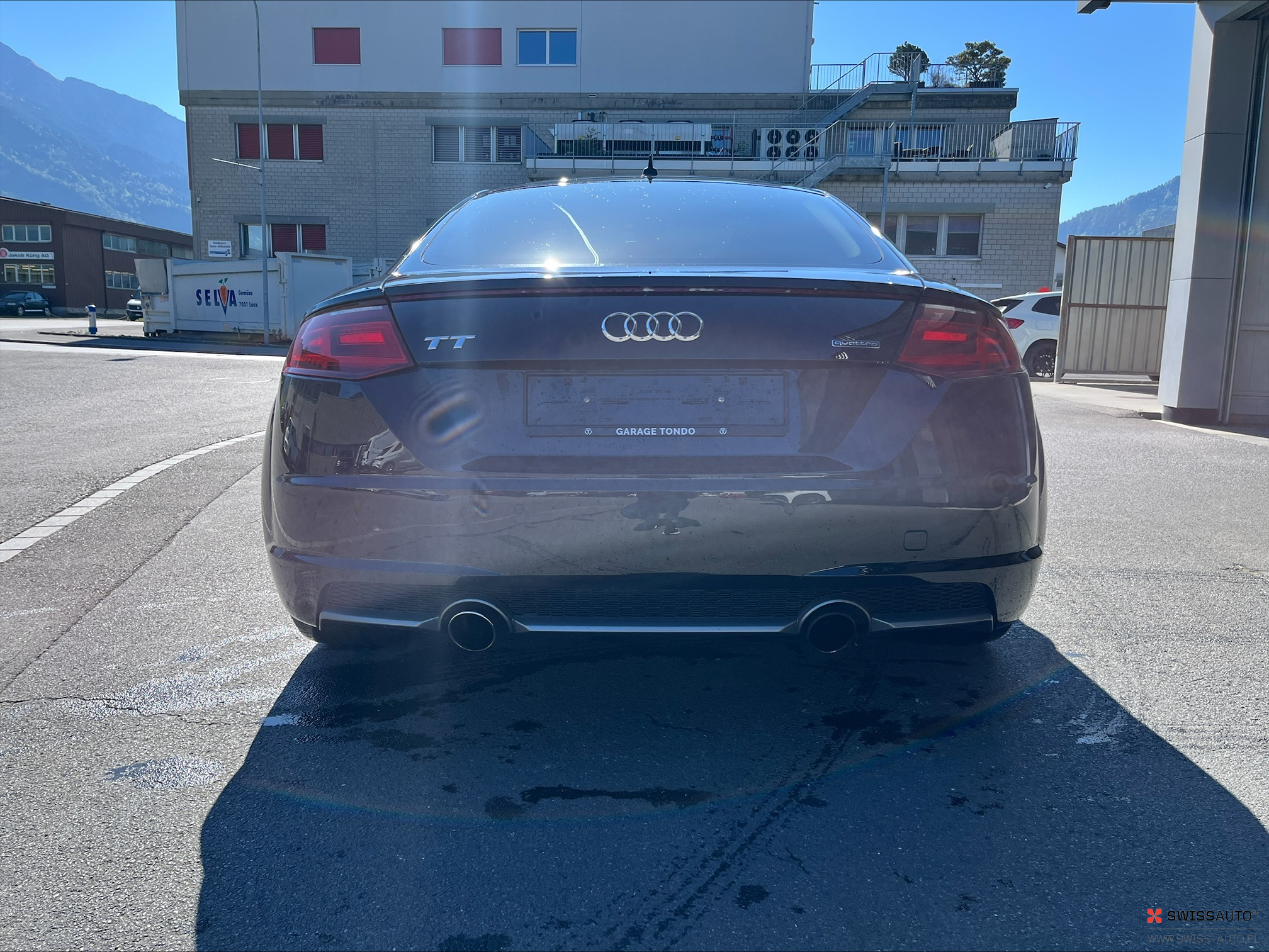 Auction Image