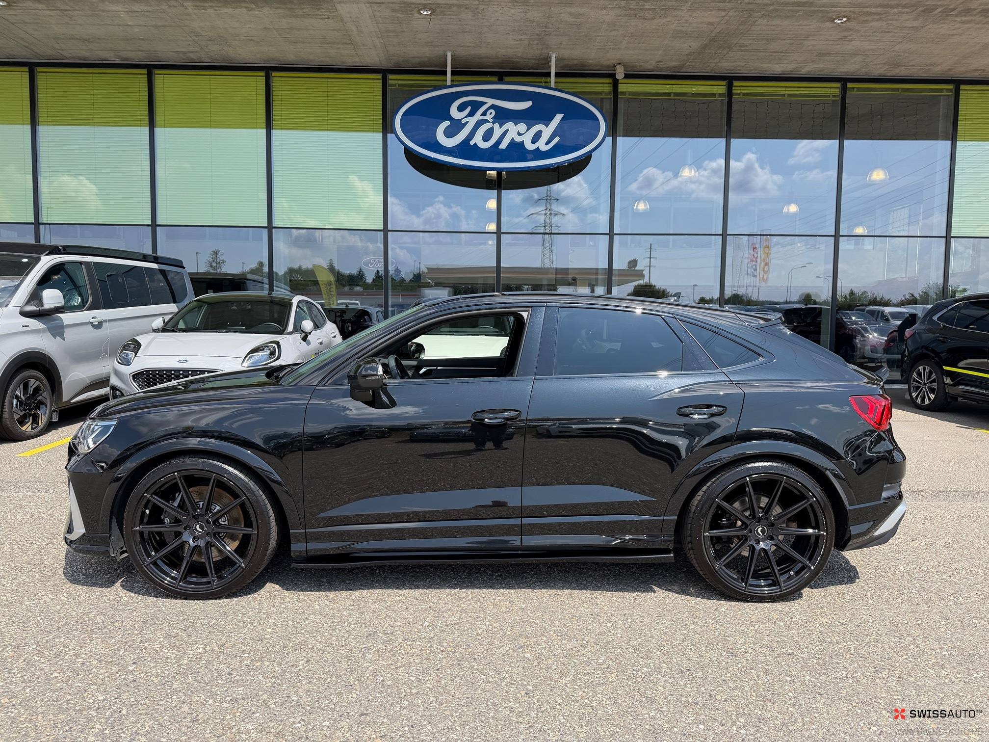Auction Image