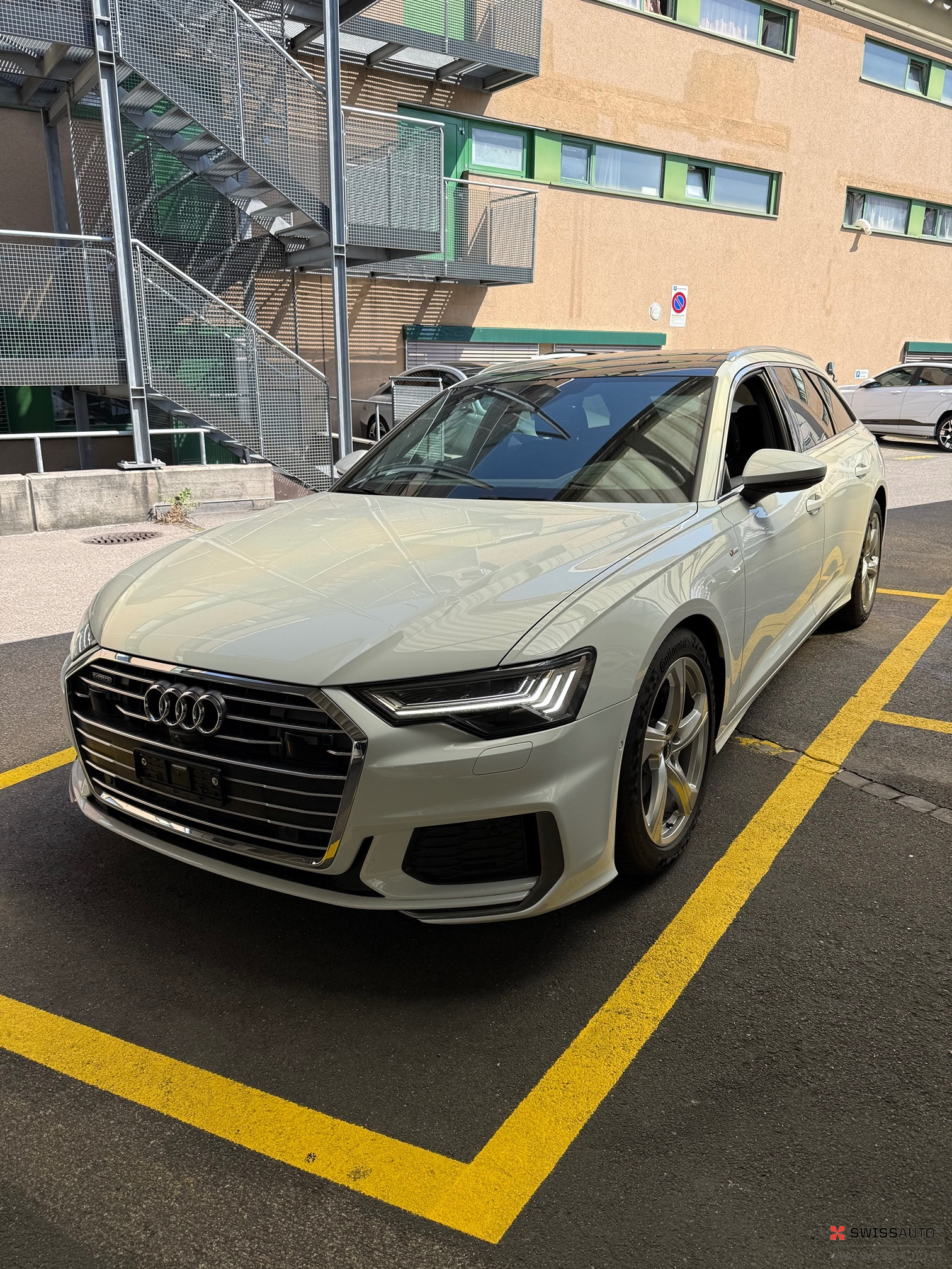 Auction Image