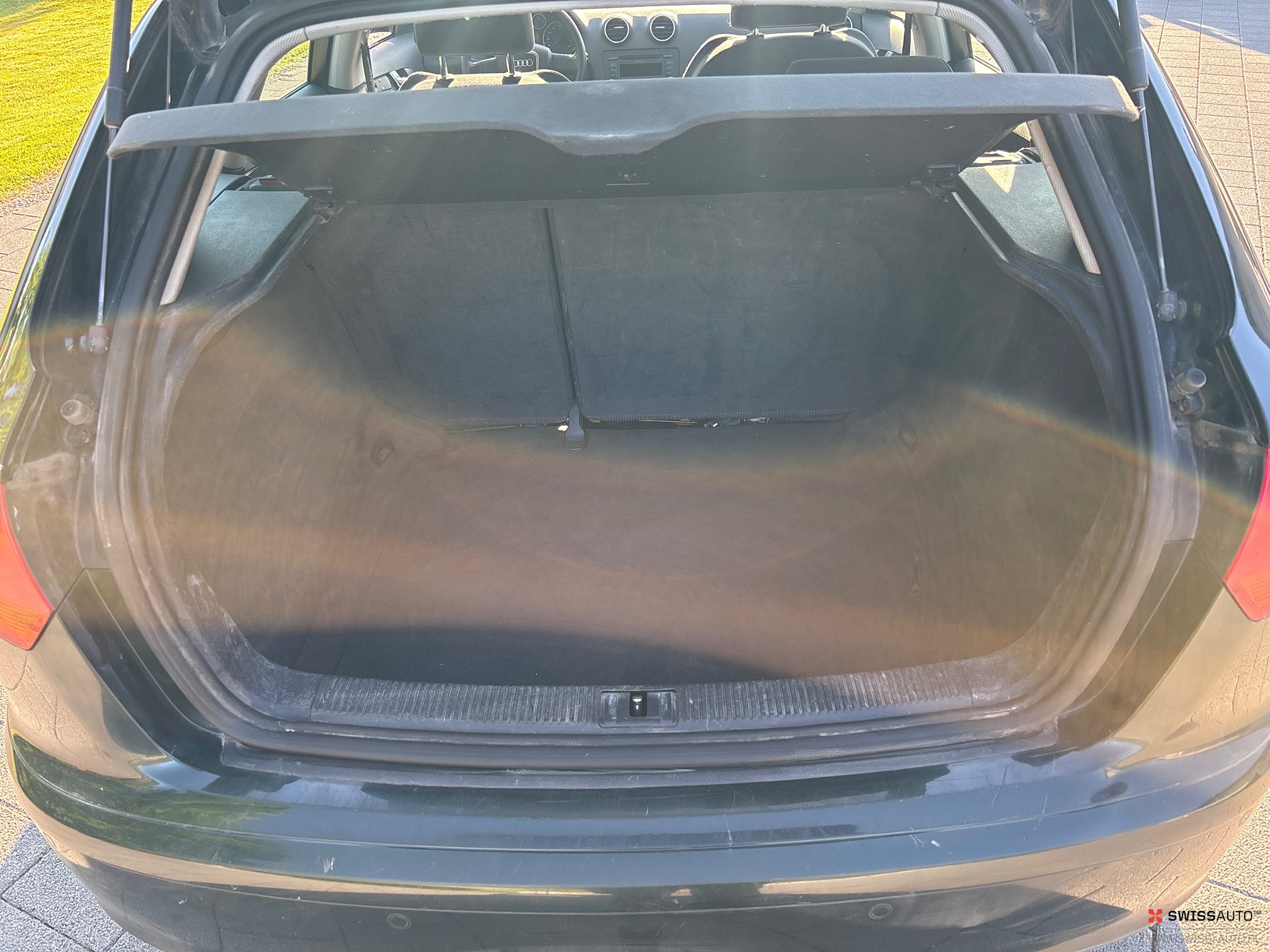 Auction Image