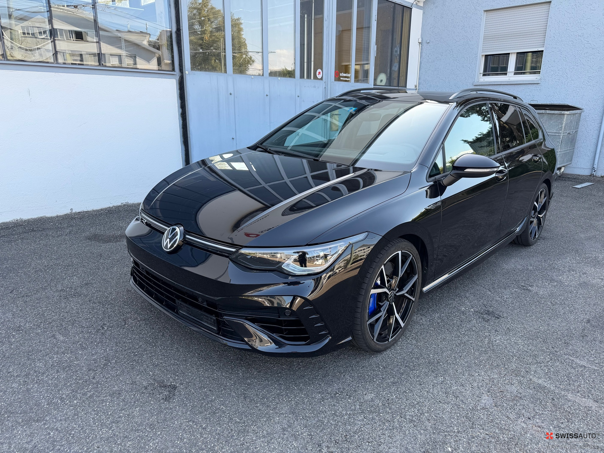 Auction Image